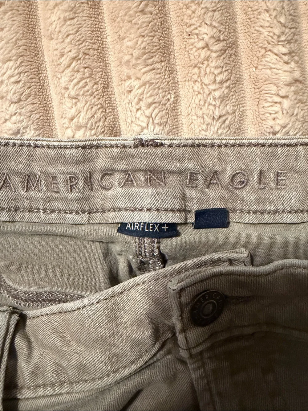 American Eagle Outfitters Straight Leg Jeans in Taupe